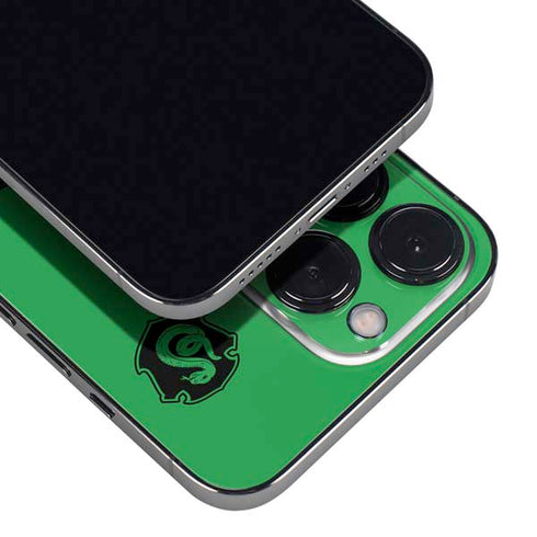 Wizarding Worlds Harry Potter Slytherin Illustration iPhone 14 Pro Skin